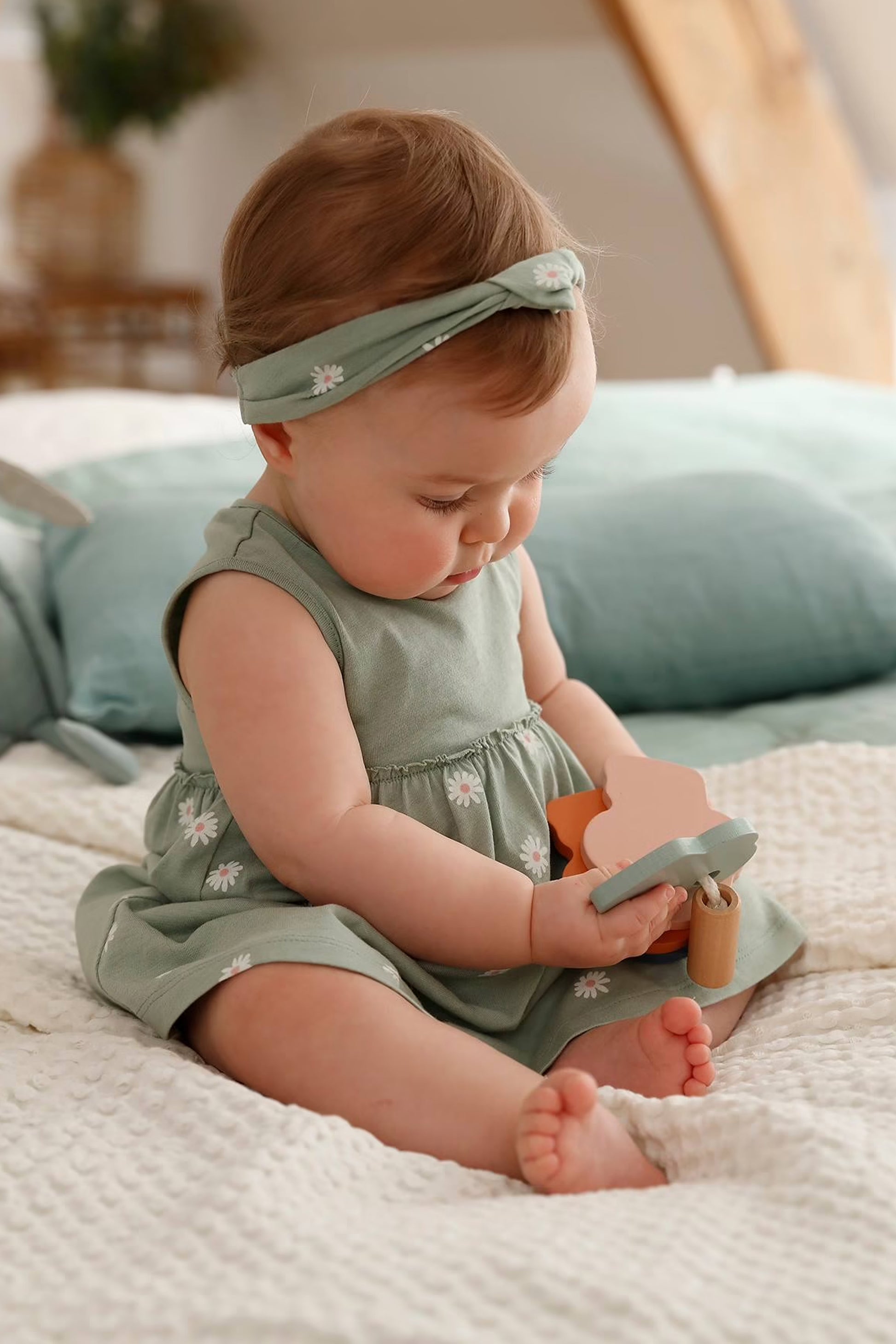 dress-matching-headband-for-babies